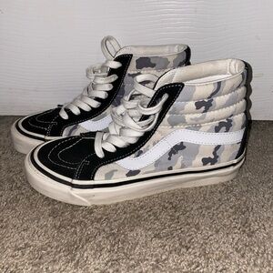 Sk8-hi Camo Vans